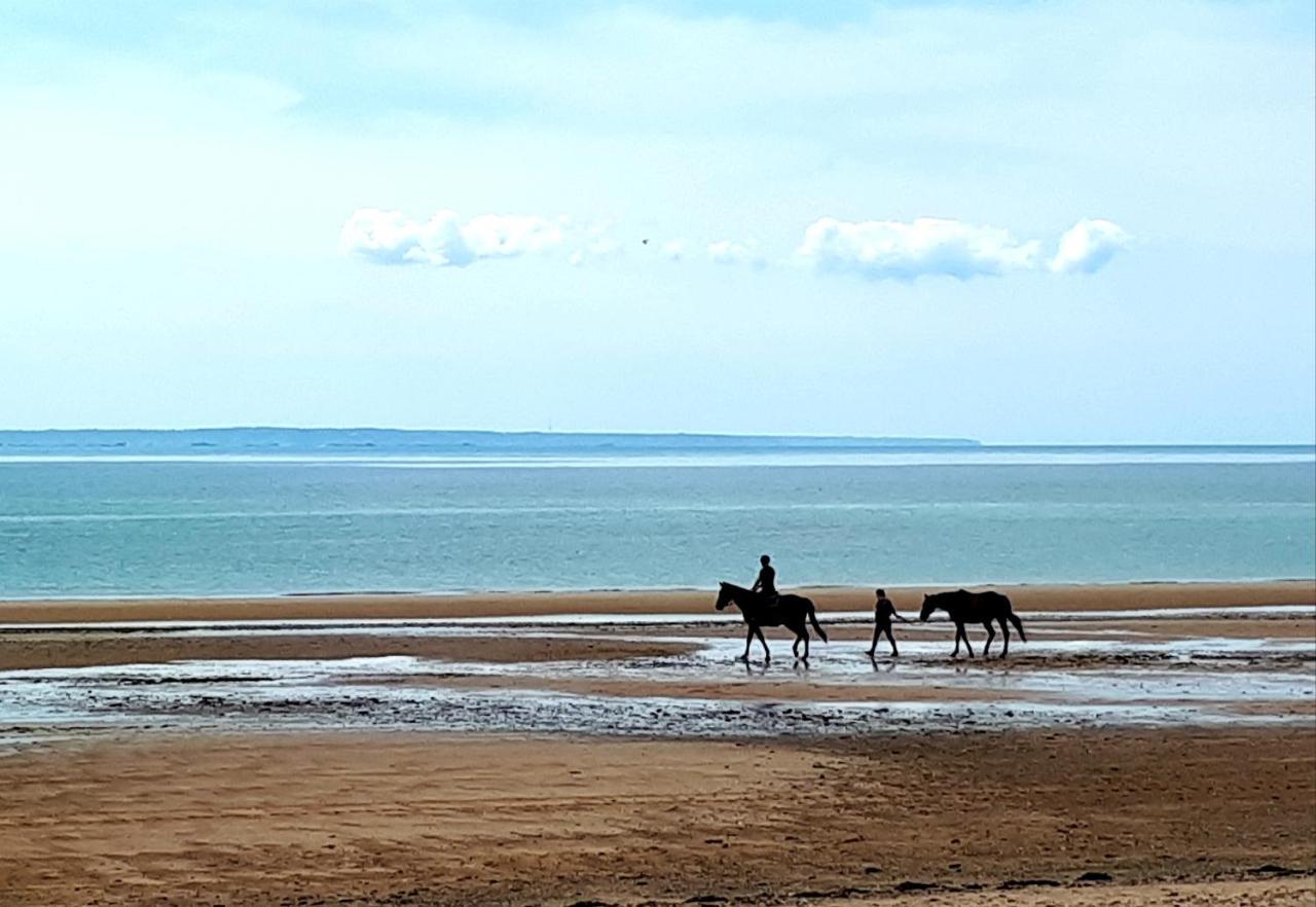 Besneville L' Anpeg, Gite Dans Le Cotentin Jusqu'A 8 Personnes מראה חיצוני תמונה
